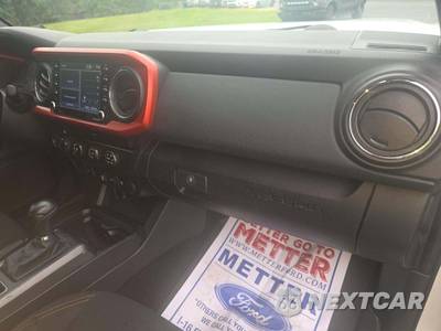 2020 Toyota Tacoma TRD Off-Road Crew Cab Medium Bed - zdjęcie 16 z 28 - miniatura