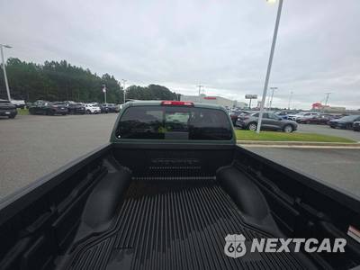 2025 Nissan Frontier PRO-X Crew Cab Medium Bed - zdjęcie 14 z 25 - miniatura