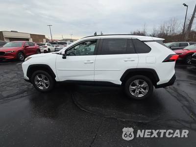 2022 Toyota RAV4 XLE - zdjęcie 3 z 29 - miniatura
