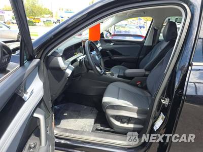 2025 Volkswagen Tiguan SE - zdjęcie 3 z 17 - miniatura