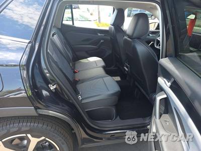 2025 Volkswagen Tiguan SE - zdjęcie 13 z 17 - miniatura
