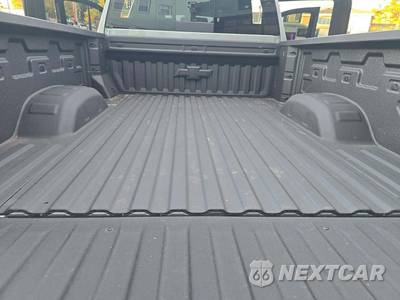 2025 Chevrolet Silverado 2500HD ZR2 Crew Cab Medium Bed 3LT - zdjęcie 11 z 25 - miniatura