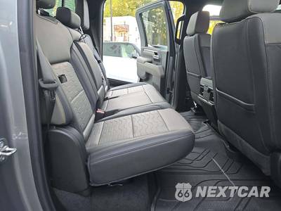 2025 Chevrolet Silverado 2500HD ZR2 Crew Cab Medium Bed 3LT - zdjęcie 13 z 25 - miniatura
