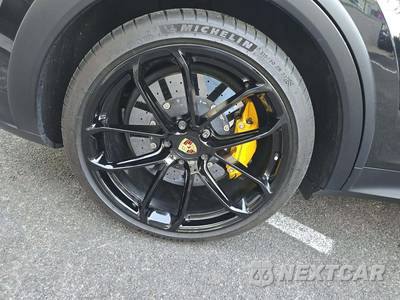 2022 Porsche Cayenne Turbo GT - zdjęcie 21 z 26 - miniatura