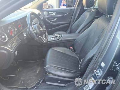2019 Mercedes-Benz E 300 4MATIC Sedan - zdjęcie 3 z 29 - miniatura