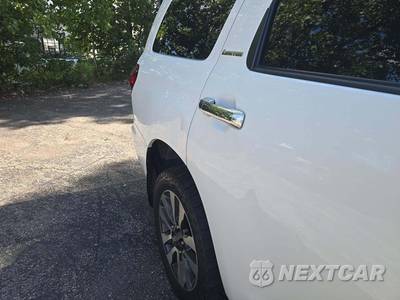2019 Toyota Sequoia Limited - zdjęcie 19 z 28 - miniatura