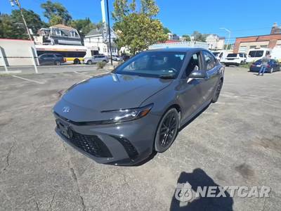 2025 Toyota Camry SE - zdjęcie 1 z 24 - miniatura