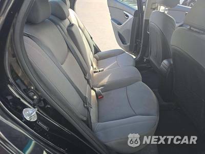 2012 Hyundai Elantra GLS Sedan - zdjęcie 13 z 27 - miniatura