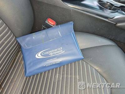 2020 Toyota Camry SE Nightshade - zdjęcie 24 z 27 - miniatura