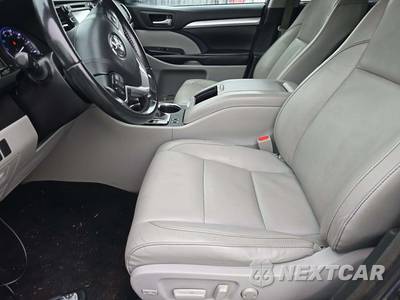 2018 Toyota Highlander XLE - zdjęcie 3 z 31 - miniatura