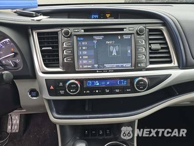 2018 Toyota Highlander XLE - zdjęcie 6 z 31 - miniatura