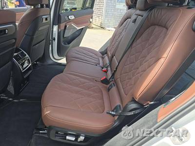 2027 BMW X7 xDrive40i - zdjęcie 10 z 26 - miniatura