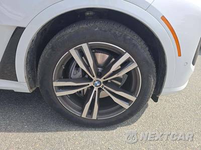 2027 BMW X7 xDrive40i - zdjęcie 20 z 26 - miniatura
