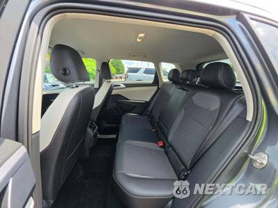 2025 Volkswagen Taos SE - zdjęcie 10 z 22 - miniatura