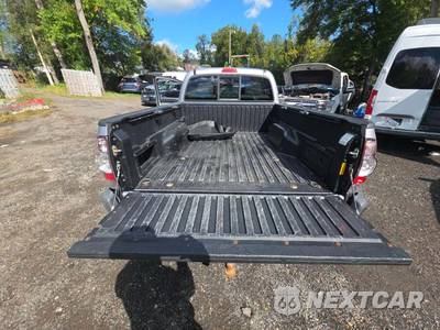 2015 Toyota Tacoma Crew Cab Medium Bed - zdjęcie 14 z 34 - miniatura