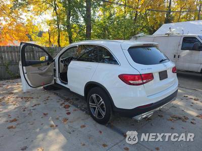 2019 Mercedes-Benz GLC 300 - zdjęcie 2 z 28 - miniatura