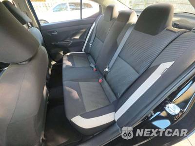2021 Nissan Versa SV - zdjęcie 13 z 31 - miniatura