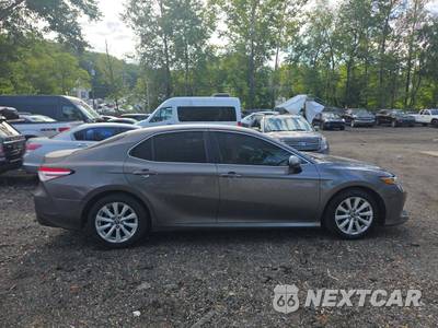 2018 Toyota Camry LE - zdjęcie 4 z 30 - miniatura