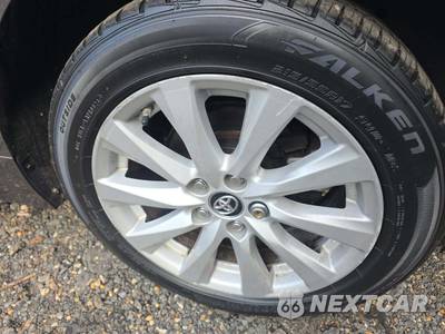 2018 Toyota Camry LE - zdjęcie 25 z 30 - miniatura