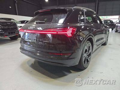 2021 Audi e-tron Premium - zdjęcie 3 z 21 - miniatura