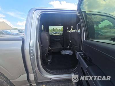 2025 Ford F-150 XLT Crew Cab Short Bed - zdjęcie 13 z 20 - miniatura