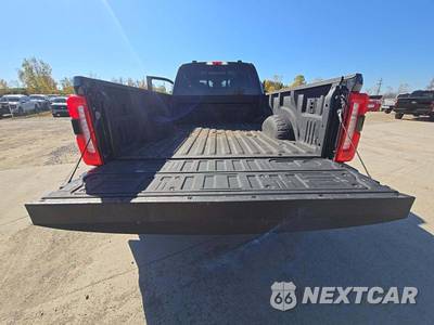 2026 Ford Super Duty F-450 Lariat Crew Cab Long Bed DRW - zdjęcie 11 z 19 - miniatura