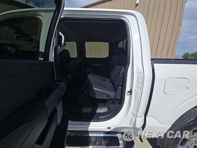 2023 Ford F-150 LARIAT Crew Cab Short Bed - zdjęcie 10 z 19 - miniatura
