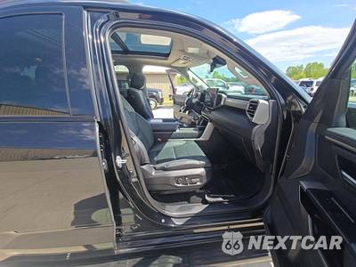 2024 Toyota Sequoia Platinum - zdjęcie 16 z 21 - miniatura