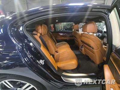 2016 BMW 7 Series Sedan 750i xDrive M SPORT LINE - zdjęcie 16 z 27 - miniatura