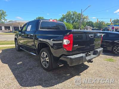 2021 Toyota Tundra Platinum Crew Cab Short Bed - zdjęcie 2 z 27 - miniatura