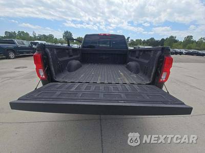 2018 Chevrolet Silverado 1500 LTZ Extended Cab Medium Bed 1LZ - zdjęcie 11 z 23 - miniatura