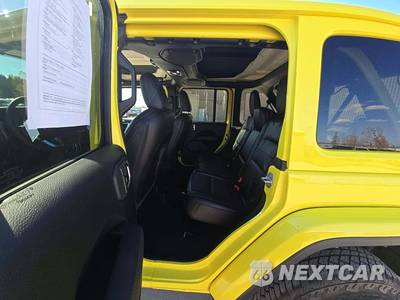 2023 Jeep Wrangler 4 Door Sahara Altitude - zdjęcie 10 z 21 - miniatura