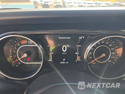 2023 Jeep Wrangler 4 Door Sahara Altitude - zdjęcie 6 z 21 - miniatura