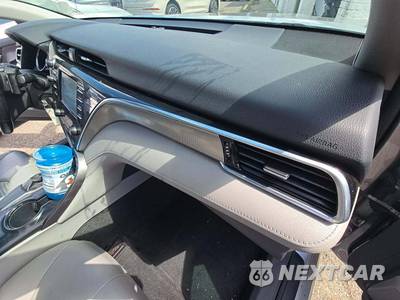 2018 Toyota Camry SE - zdjęcie 19 z 24 - miniatura