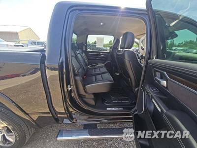 2022 Ram 1500 Laramie Crew Cab Short Bed - zdjęcie 13 z 18 - miniatura