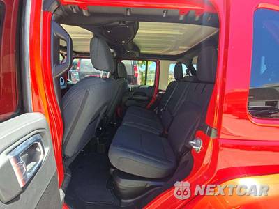 2025 Jeep Wrangler 4xe 4 Door Sahara - zdjęcie 13 z 23 - miniatura