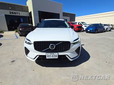 2025 Volvo XC60 B5 Core - zdjęcie 2 z 23 - miniatura