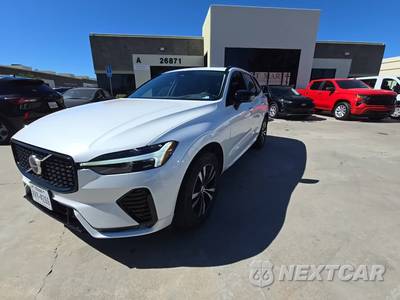 2025 Volvo XC60 B5 Core - zdjęcie 1 z 23 - miniatura