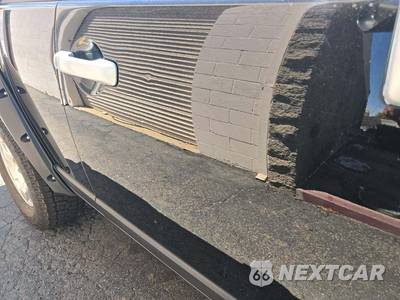 2010 Toyota FJ Cruiser w/Rear Doors - zdjęcie 22 z 27 - miniatura