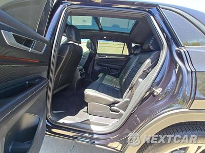 2025 Volkswagen Atlas Cross Sport 2.0T SEL R-Line Black - zdjęcie 10 z 20 - miniatura