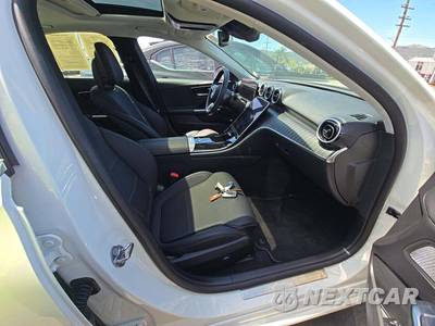 2023 Mercedes-Benz C 300 Sedan - zdjęcie 15 z 20 - miniatura