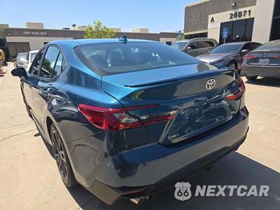 2025 Toyota Camry SE - zdjęcie 2 z 23 - miniatura