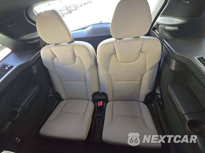 2026 Volvo XC90 B6 Plus 7-Passenger - zdjęcie 11 z 21 - miniatura