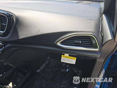 2027 Chrysler Pacifica Select 121.6" WB - zdjęcie 17 z 21 - miniatura
