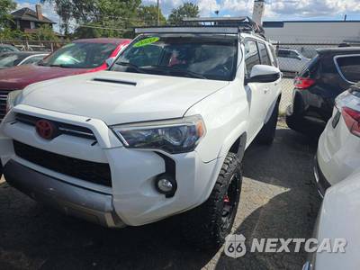 2020 Toyota 4Runner TRD Off-Road - zdjęcie 1 z 27 - miniatura