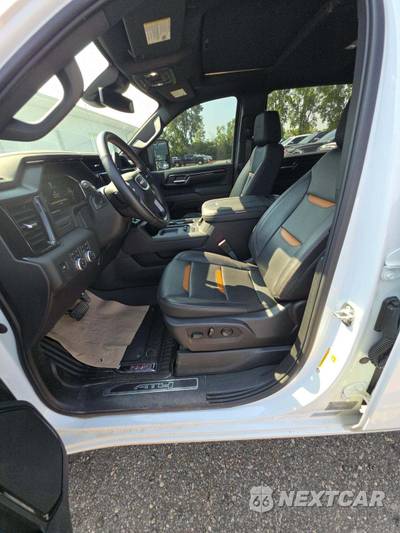 2026 GMC Sierra 2500HD AT4 Crew Cab Medium Bed - zdjęcie 6 z 23 - miniatura