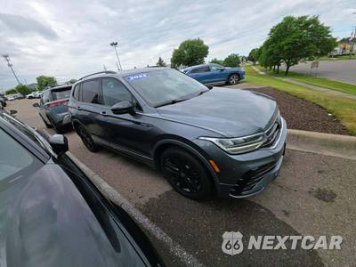 2022 Volkswagen Tiguan SE R-Line Black - zdjęcie 4 z 26 - miniatura