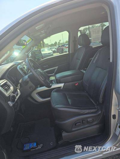 2019 Nissan TITAN PRO-4X Crew Cab Short Bed - zdjęcie 3 z 21 - miniatura
