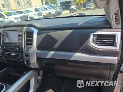 2019 Nissan TITAN PRO-4X Crew Cab Short Bed - zdjęcie 16 z 21 - miniatura
