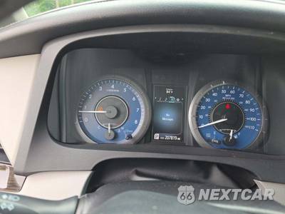 2015 Toyota Sienna XLE 8-Passenger 119.3" WB - zdjęcie 6 z 27 - miniatura